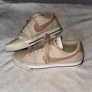 Nike Women's Beige and Brown Sneakers